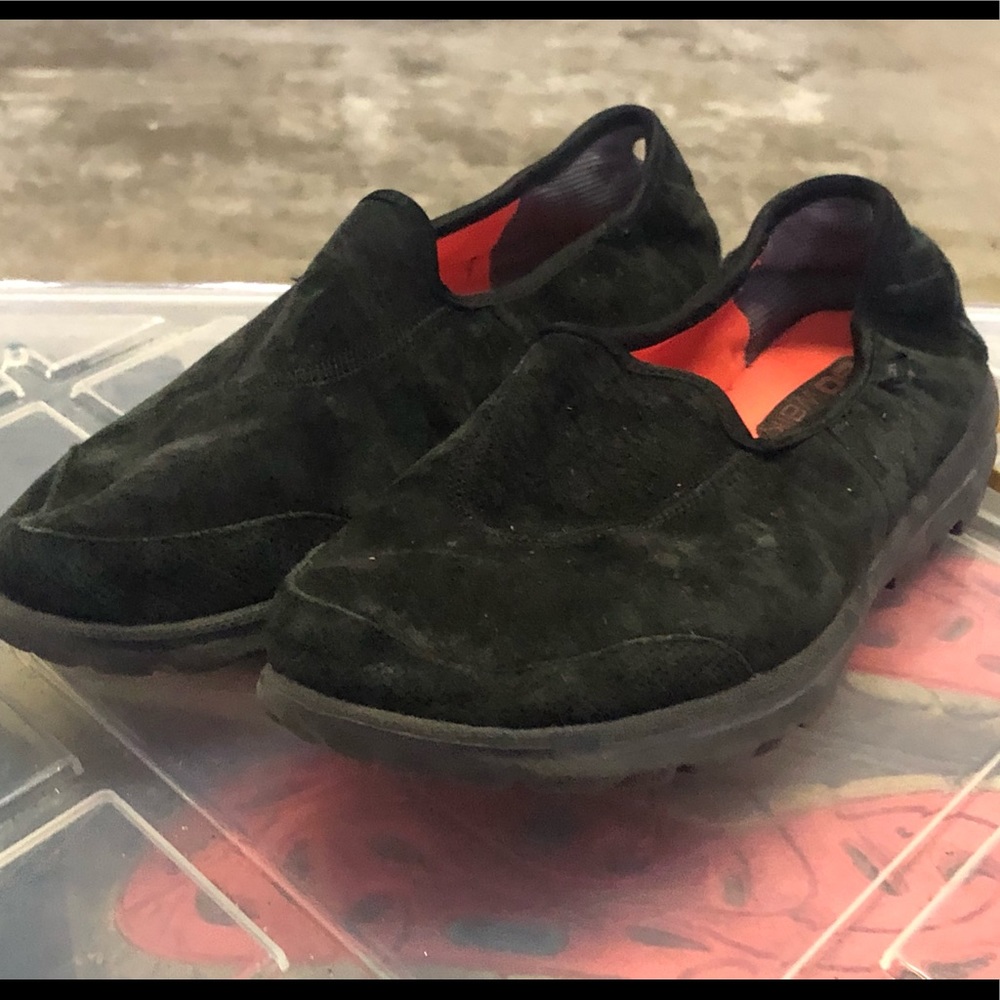 Skechers GoWalk #13511 Women’s Black Suede Slip on Slippers Size 7